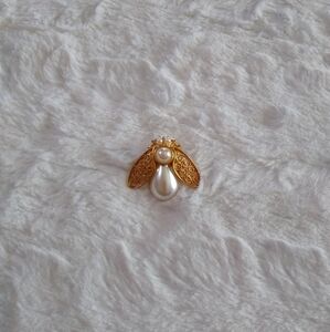 Vintage Gold Tone Faux Pearl Bee Brooch